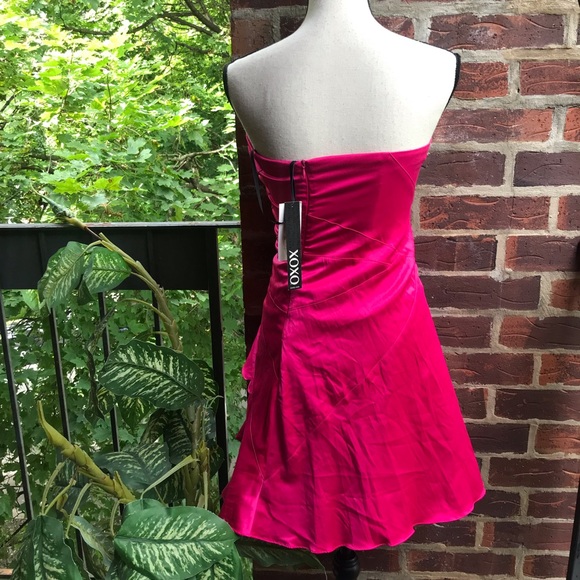 Xoxo Hot Pink Strapless Dress Size 5 - Picture 4 of 7